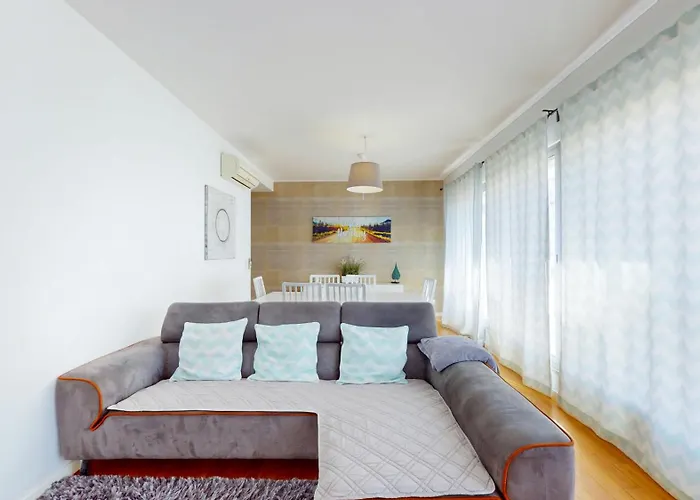 Happy Building By Gw Holidays Lisboa